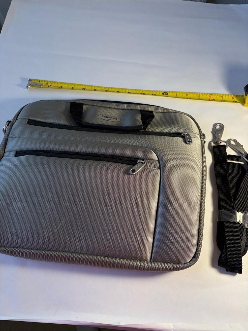 Samsonite Silver-Gray Laptop Briefcase with Detachable Strap